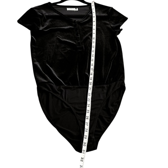 Jackson Rowe- Leo Henley Bodysuit- Black Velvet- Size Small - Picture 13 of 13